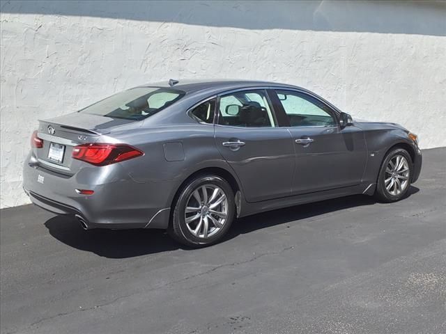 2019 INFINITI Q70 3.7 Luxe