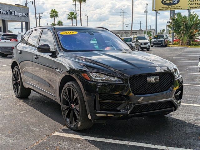 2019 Jaguar F-Pace 30t R-Sport