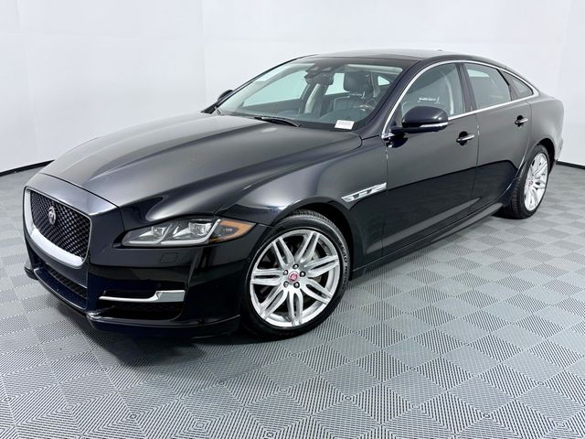 2019 Jaguar XJ XJ R-Sport