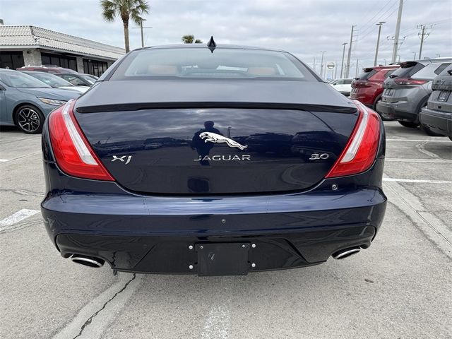 2019 Jaguar XJ XJ R-Sport