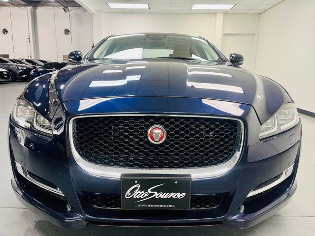 2019 Jaguar XJ XJ R-Sport