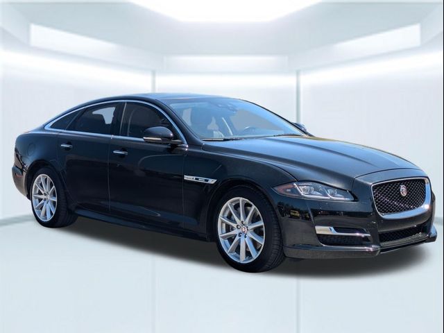 2019 Jaguar XJ XJ R-Sport