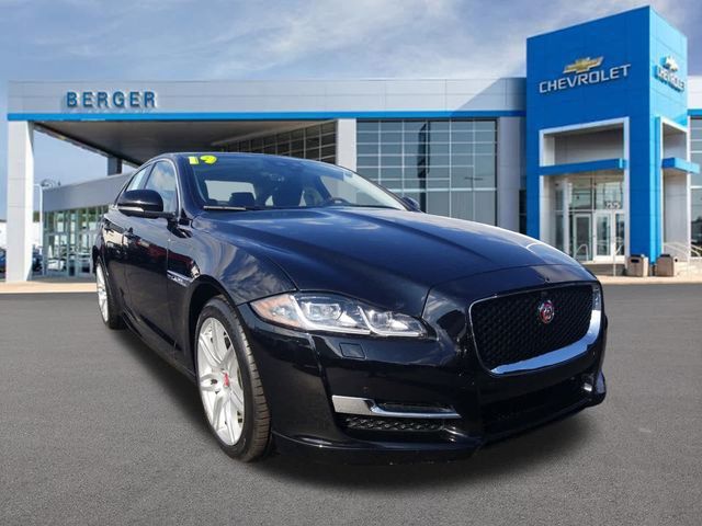 2019 Jaguar XJ XJ R-Sport