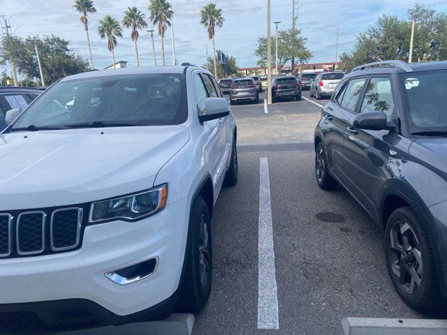 2019 Jeep Grand Cherokee Laredo E