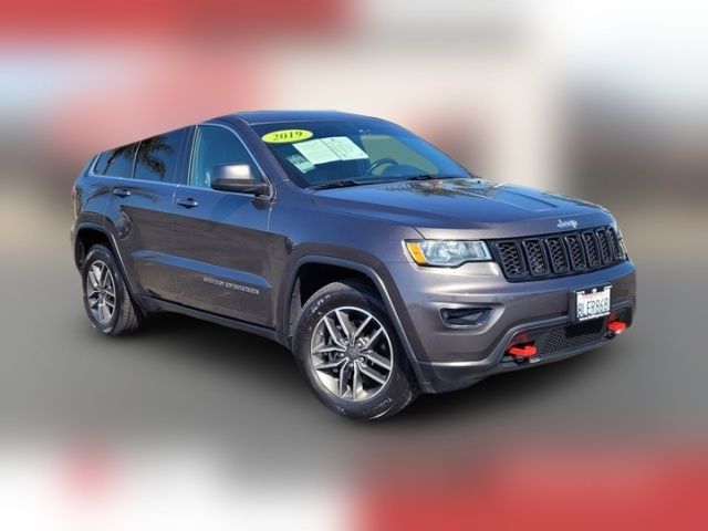 2019 Jeep Grand Cherokee Laredo E