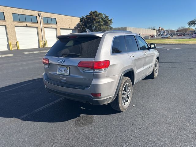 2019 Jeep Grand Cherokee Laredo E