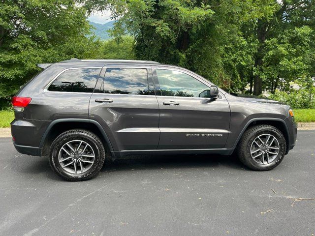 2019 Jeep Grand Cherokee Laredo E