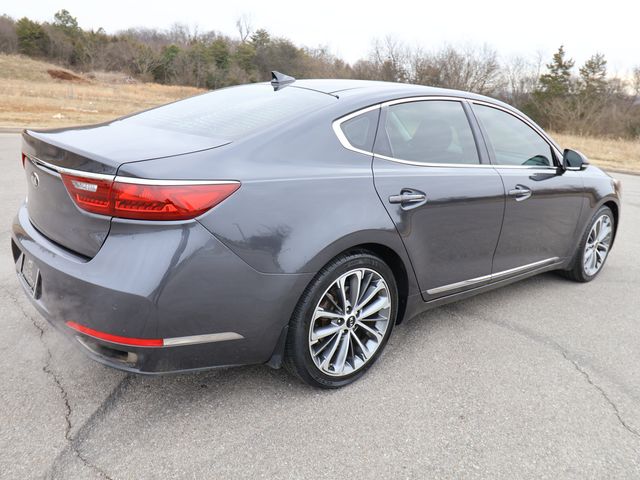 2019 Kia Cadenza Technology