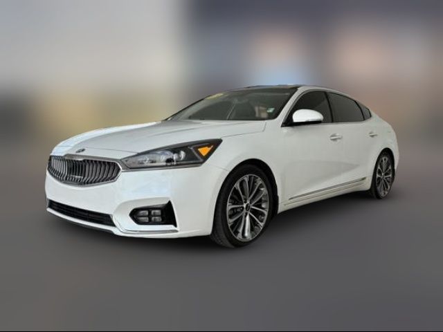 2019 Kia Cadenza Technology