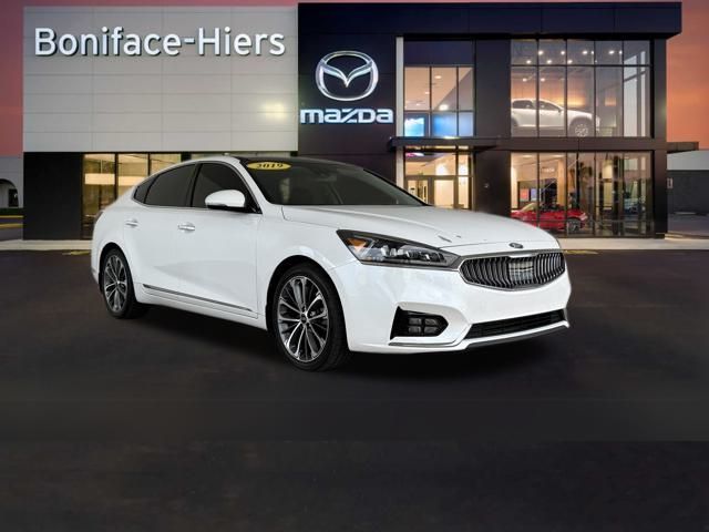 2019 Kia Cadenza Technology