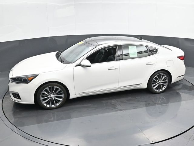 2019 Kia Cadenza Technology