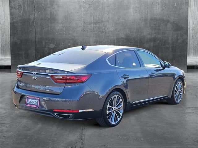 2019 Kia Cadenza Technology