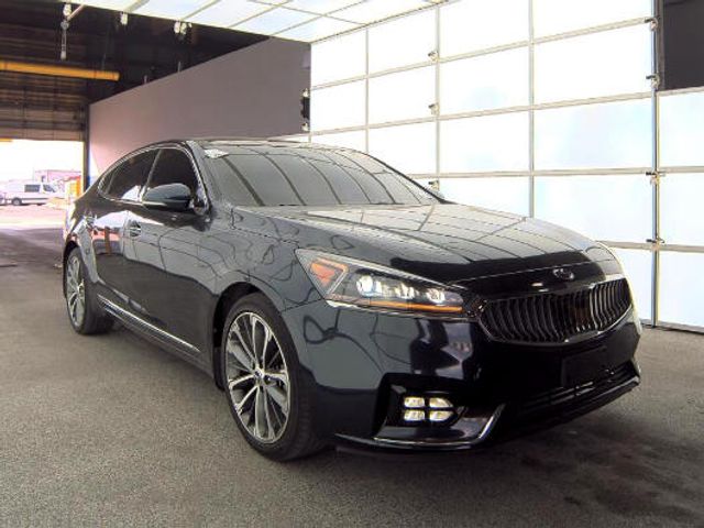 2019 Kia Cadenza Technology