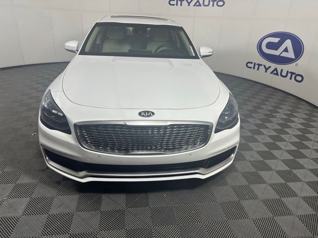 2019 Kia K900 Luxury