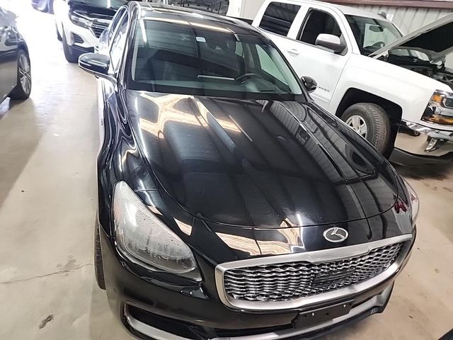 2019 Kia K900 Luxury