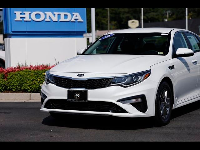 2019 Kia Optima LX