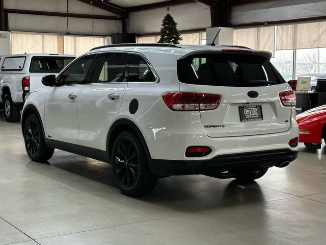 2019 Kia Sorento S V6