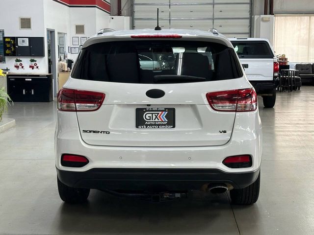 2019 Kia Sorento S V6