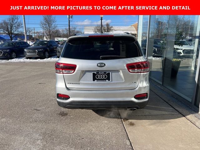 2019 Kia Sorento S V6