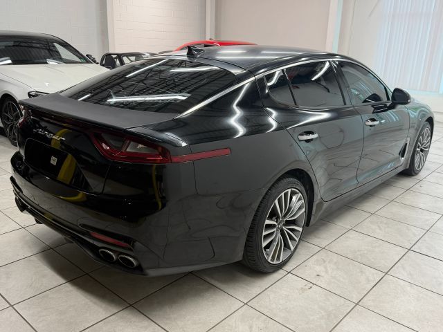 2019 Kia Stinger Base