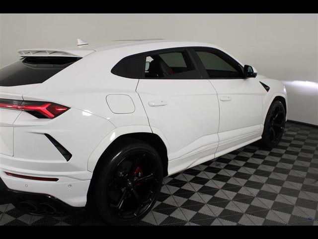 2019 Lamborghini Urus Base