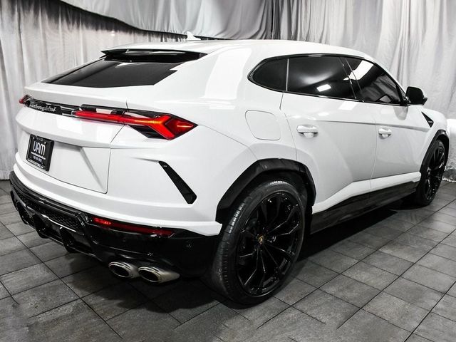 2019 Lamborghini Urus Base