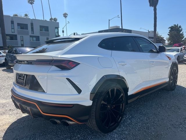 2019 Lamborghini Urus Base