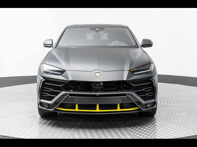 2019 Lamborghini Urus Base