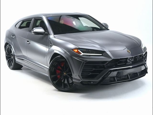 2019 Lamborghini Urus Base