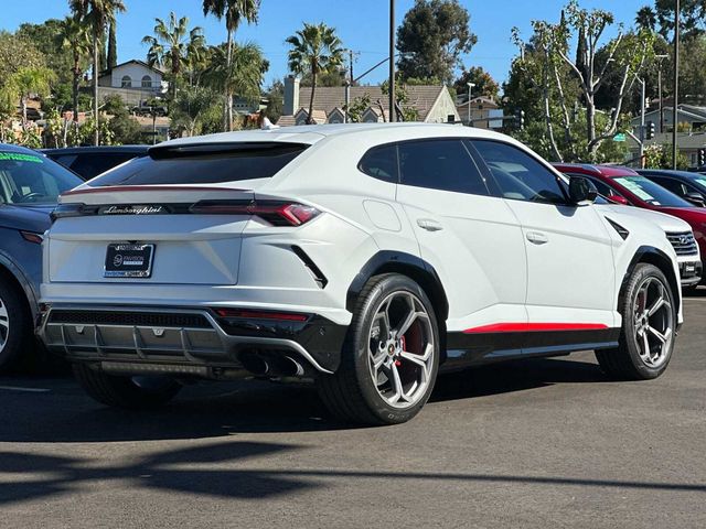 2019 Lamborghini Urus Base