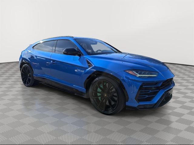 2019 Lamborghini Urus Base