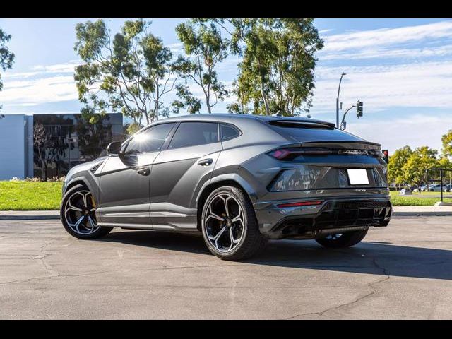 2019 Lamborghini Urus Base