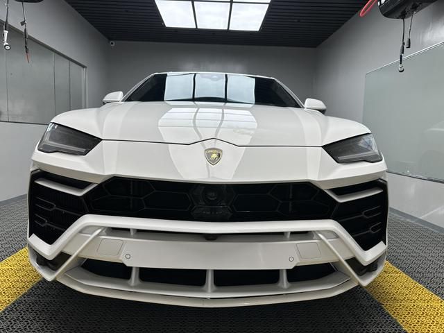 2019 Lamborghini Urus Base