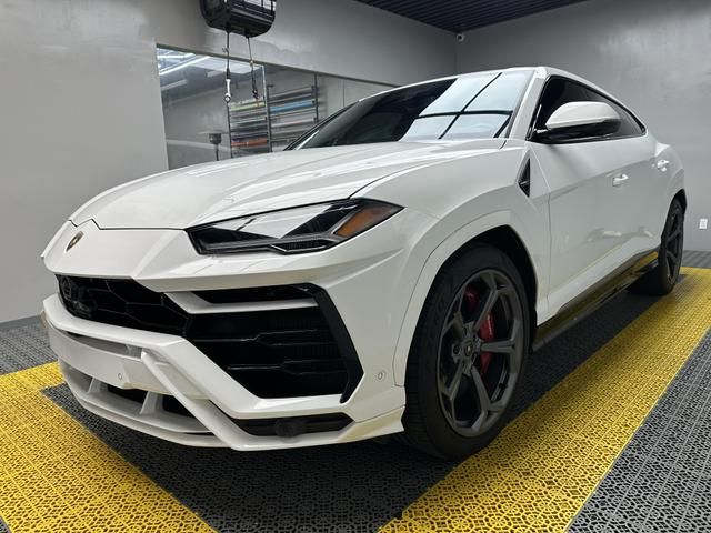 2019 Lamborghini Urus Base