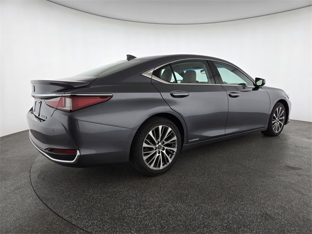 2019 Lexus ES 