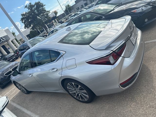 2019 Lexus ES 300h