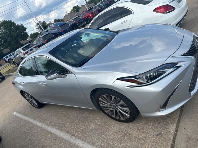 2019 Lexus ES 300h