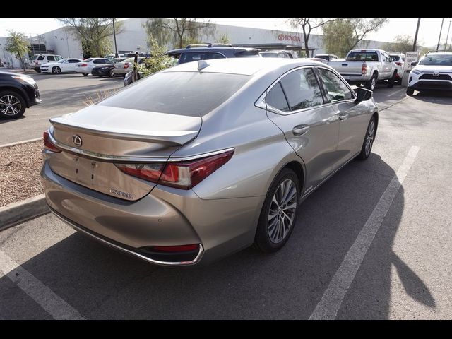 2019 Lexus ES 300h