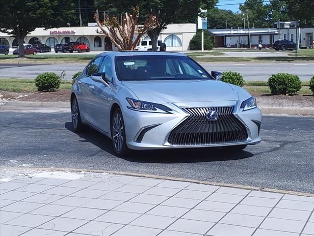 2019 Lexus ES 