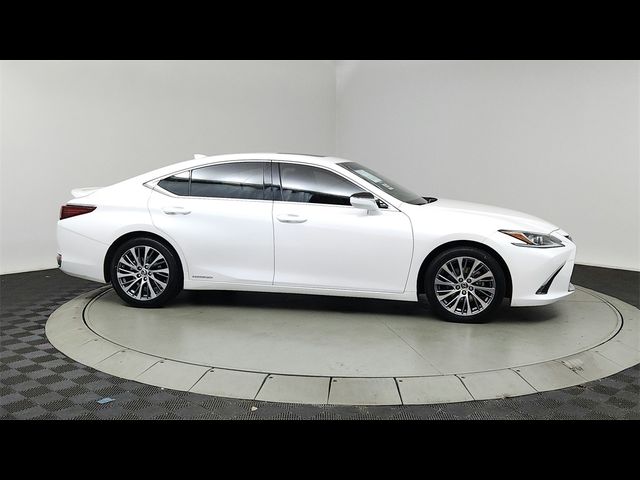 2019 Lexus ES 300h