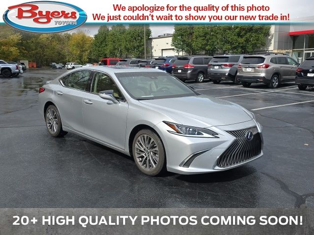 2019 Lexus ES 300h