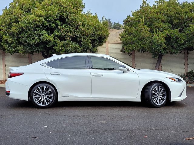 2019 Lexus ES 