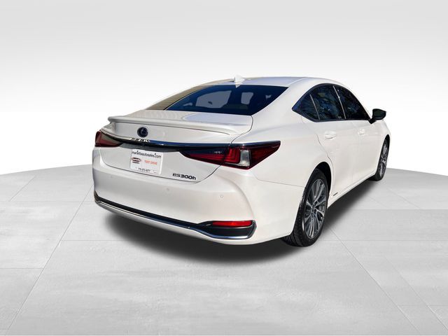 2019 Lexus ES 300h