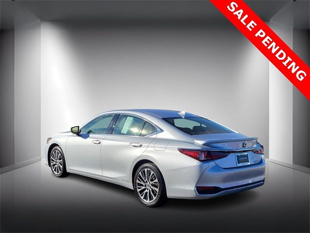 2019 Lexus ES 