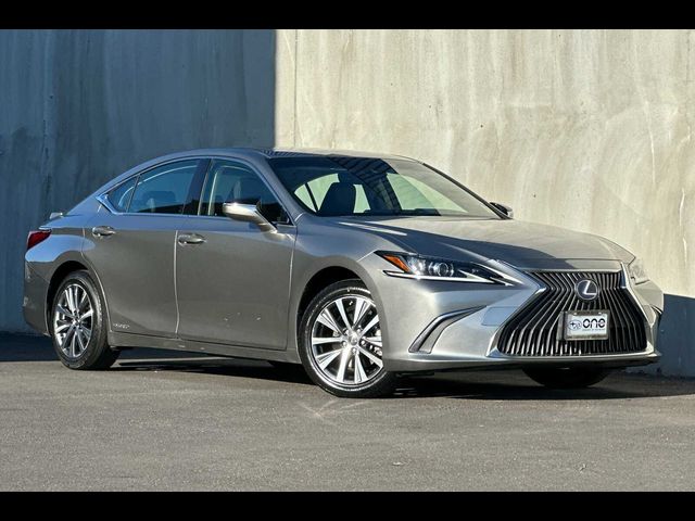 2019 Lexus ES 300h