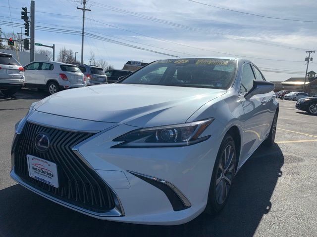 2019 Lexus ES 300h