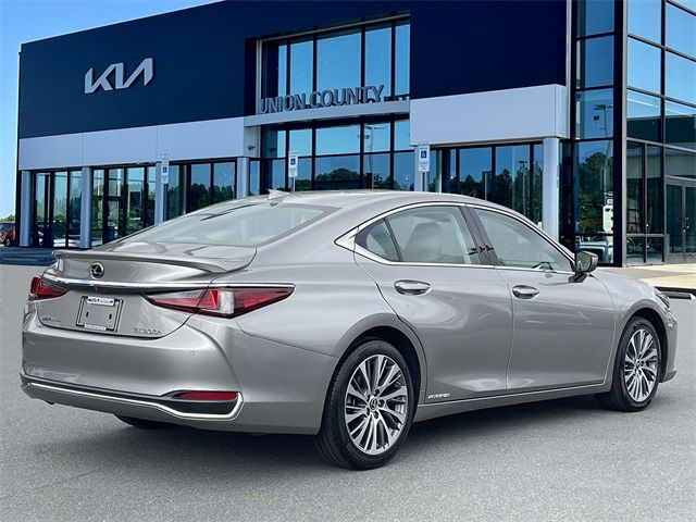 2019 Lexus ES 300h Luxury