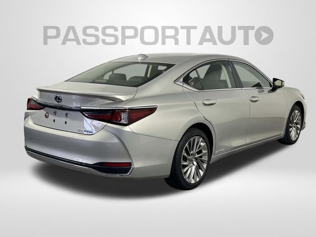 2019 Lexus ES 300h Luxury