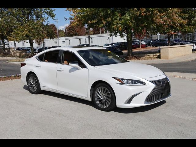 2019 Lexus ES 300h Luxury