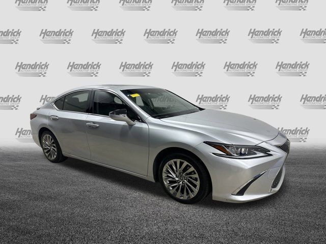 2019 Lexus ES 300h Luxury